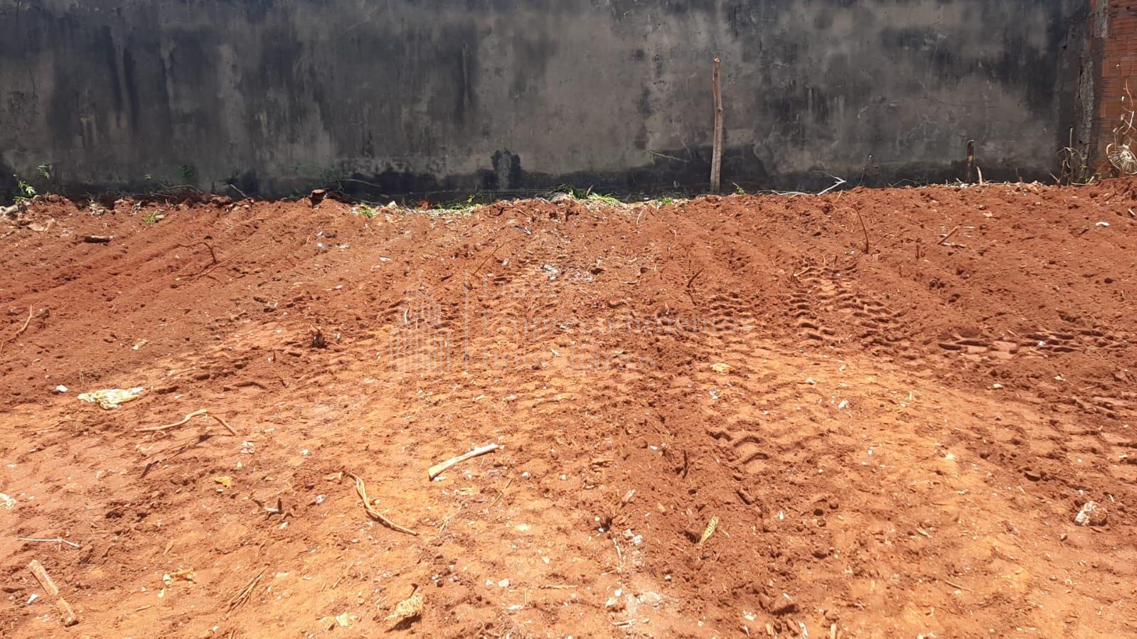 Terreno à venda, todo murado, Bairro Aero Rancho, CAMPO GRANDE...
