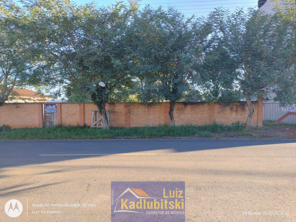 VENDE SE LOTE NA AREA CENTRAL