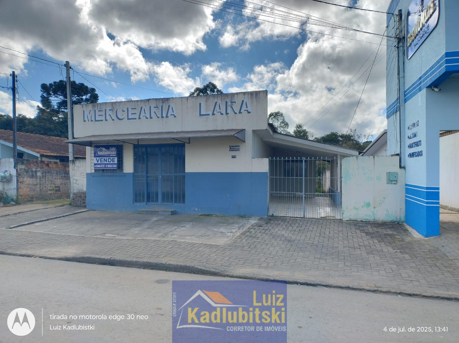 Sala comercial com casa aos fundos em Prudentópolis - Pr