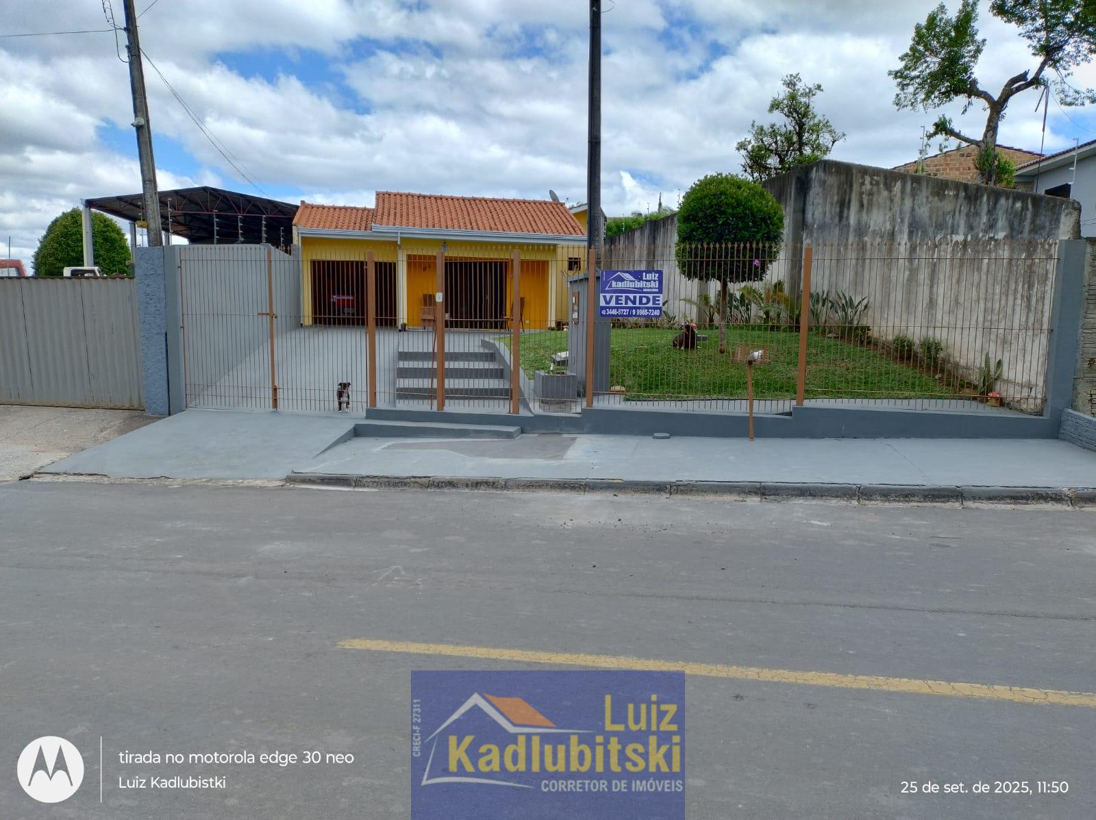 Casa em alvenaria a venda, próxima a área central de Prudentópolis.