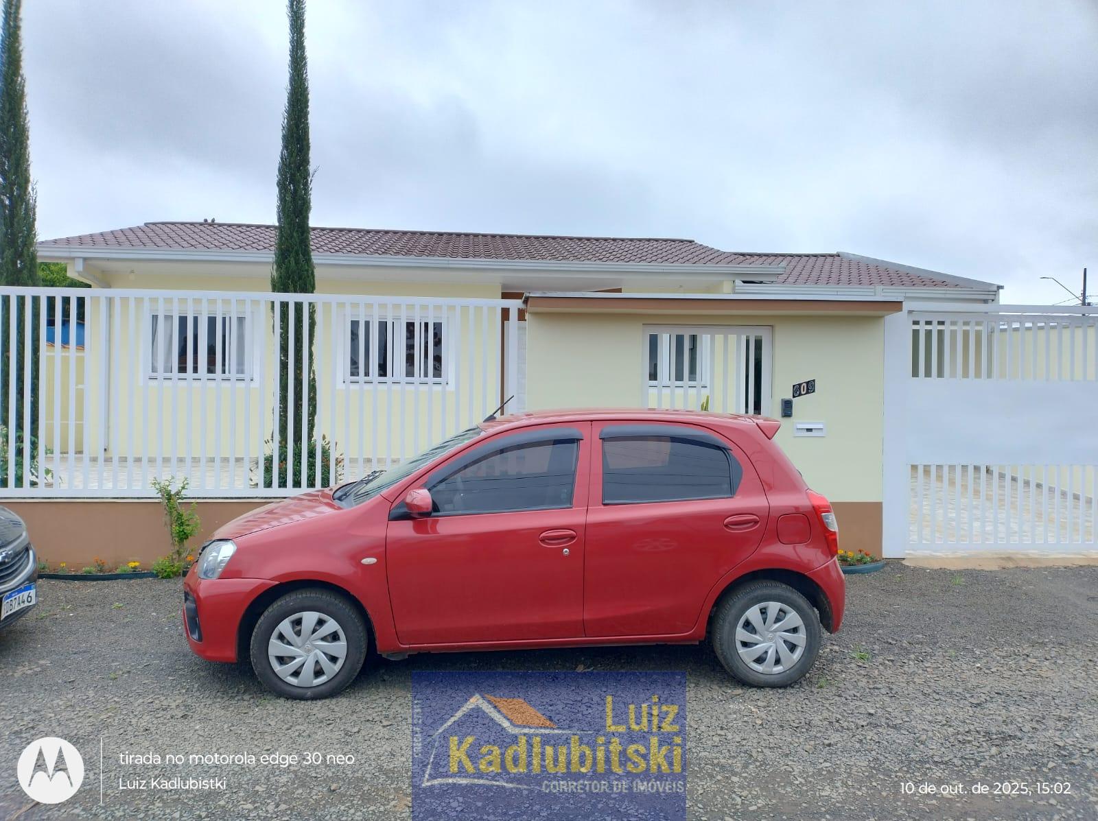 Casa a venda com 03 quartos, no Jardim Delmira, Prudentópolis - Pr.