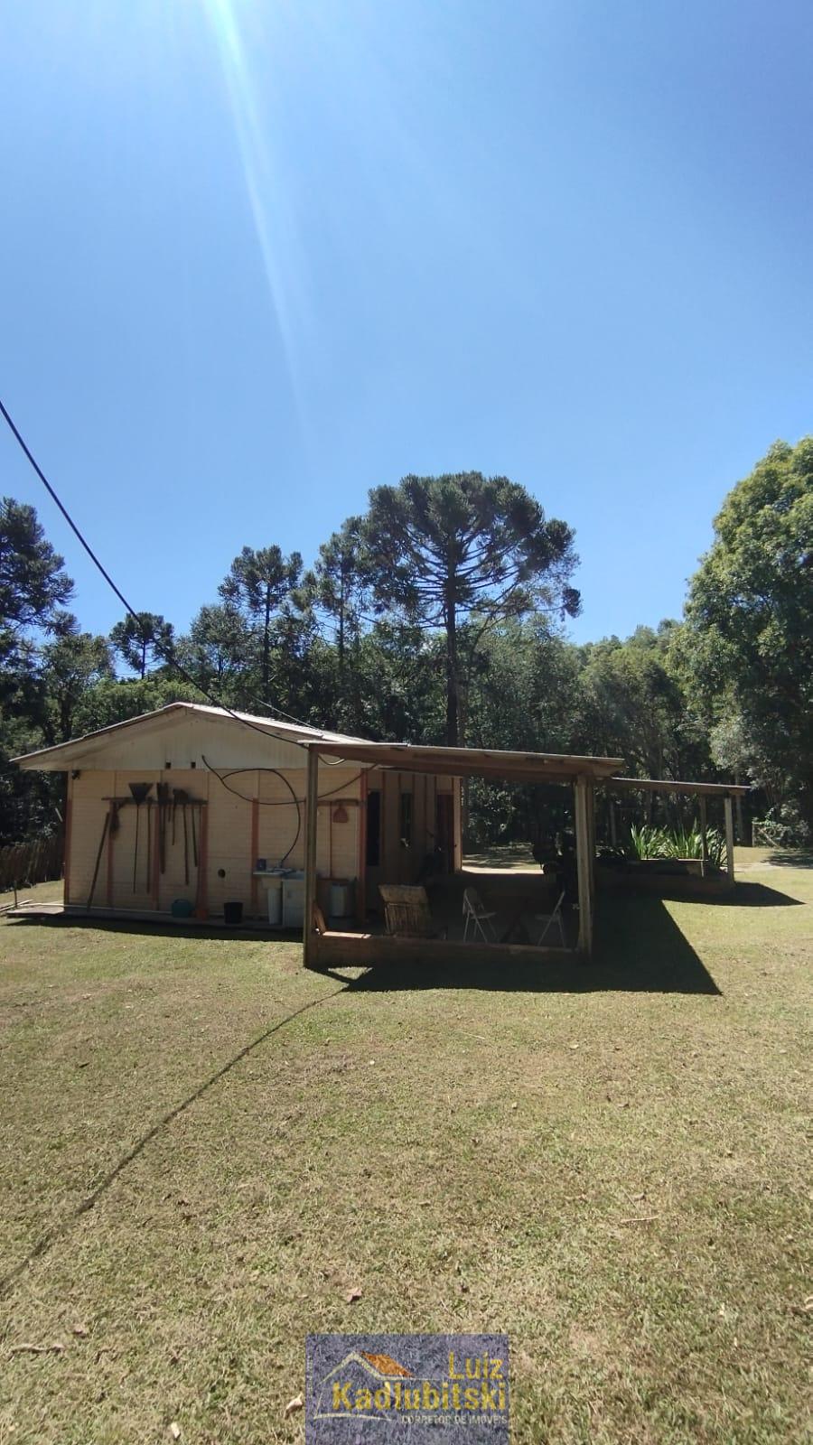 Chácara localizada a 18,50 km do centro de Prudentópolis.