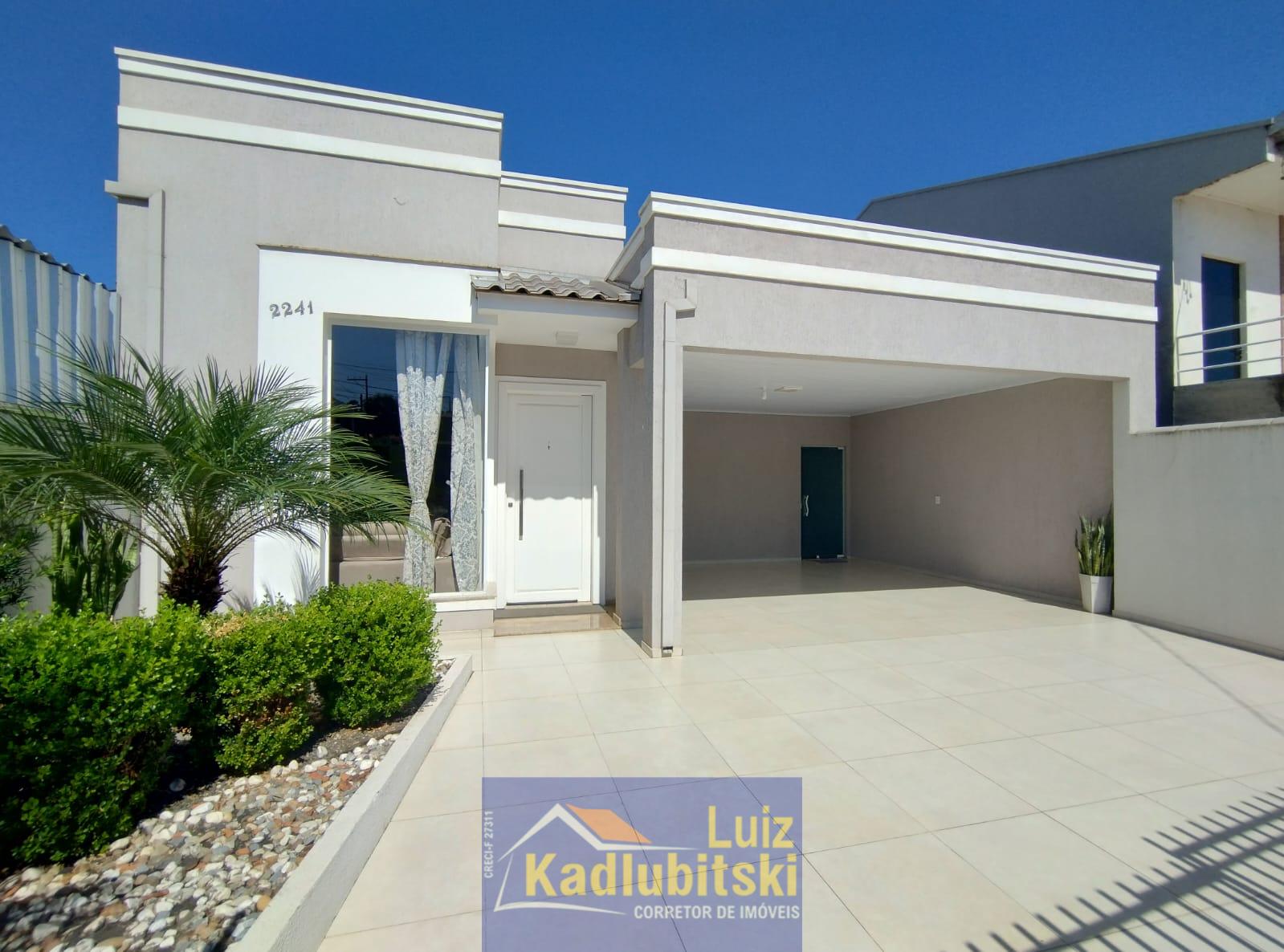 Casa a venda no centro de Prudentópolis com 2 vagas de garagem e area gourmet