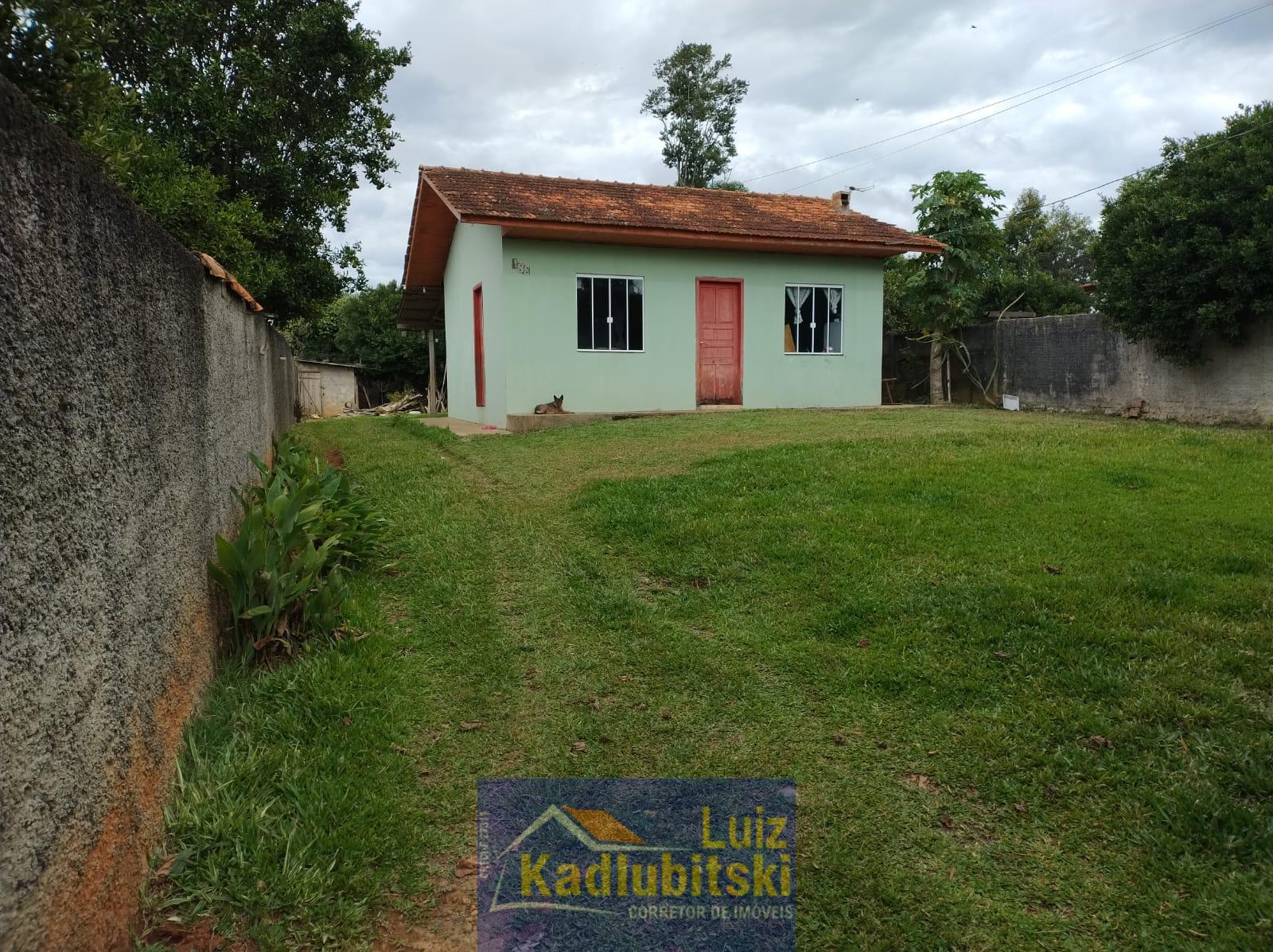 Casa localizada na Ronda medindo 42m  e lote com 480m  com ótimo espaço de ampliação.