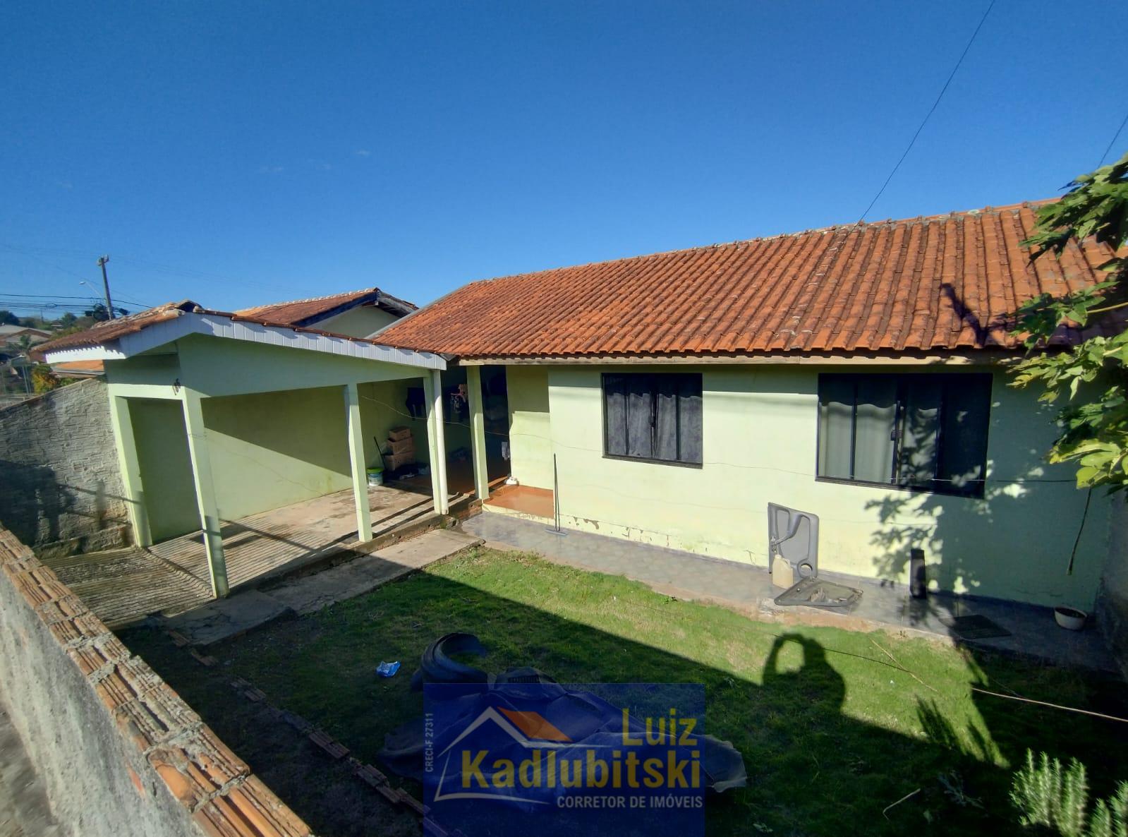 Casa à venda, com tres quartos em Prudentópolis,  PRUDENTOPOLIS - PR