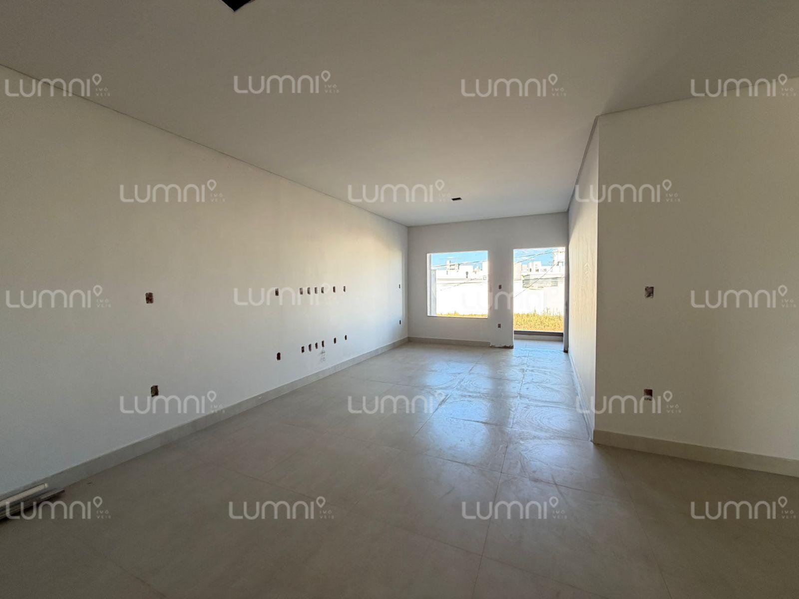 SOBRADO DE ALTO PADRAO EM FASE DE ACABAMENTO COM CLOSET E AREA...