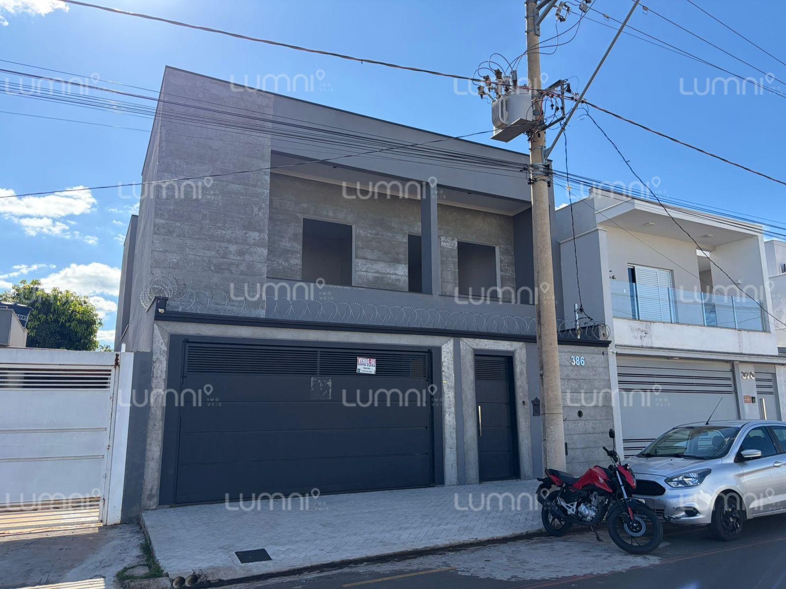 SOBRADO DE ALTO PADRAO EM FASE DE ACABAMENTO COM CLOSET E AREA...