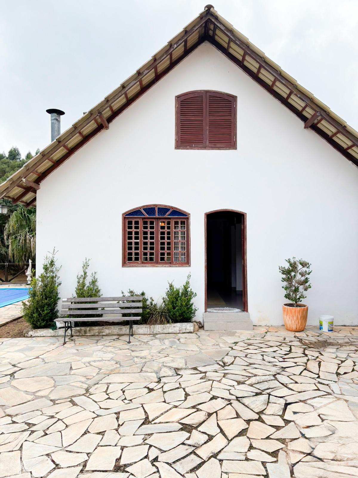 Fazenda com 77,95 Hectares, Casa com Piscina e R  2 Milhões em...