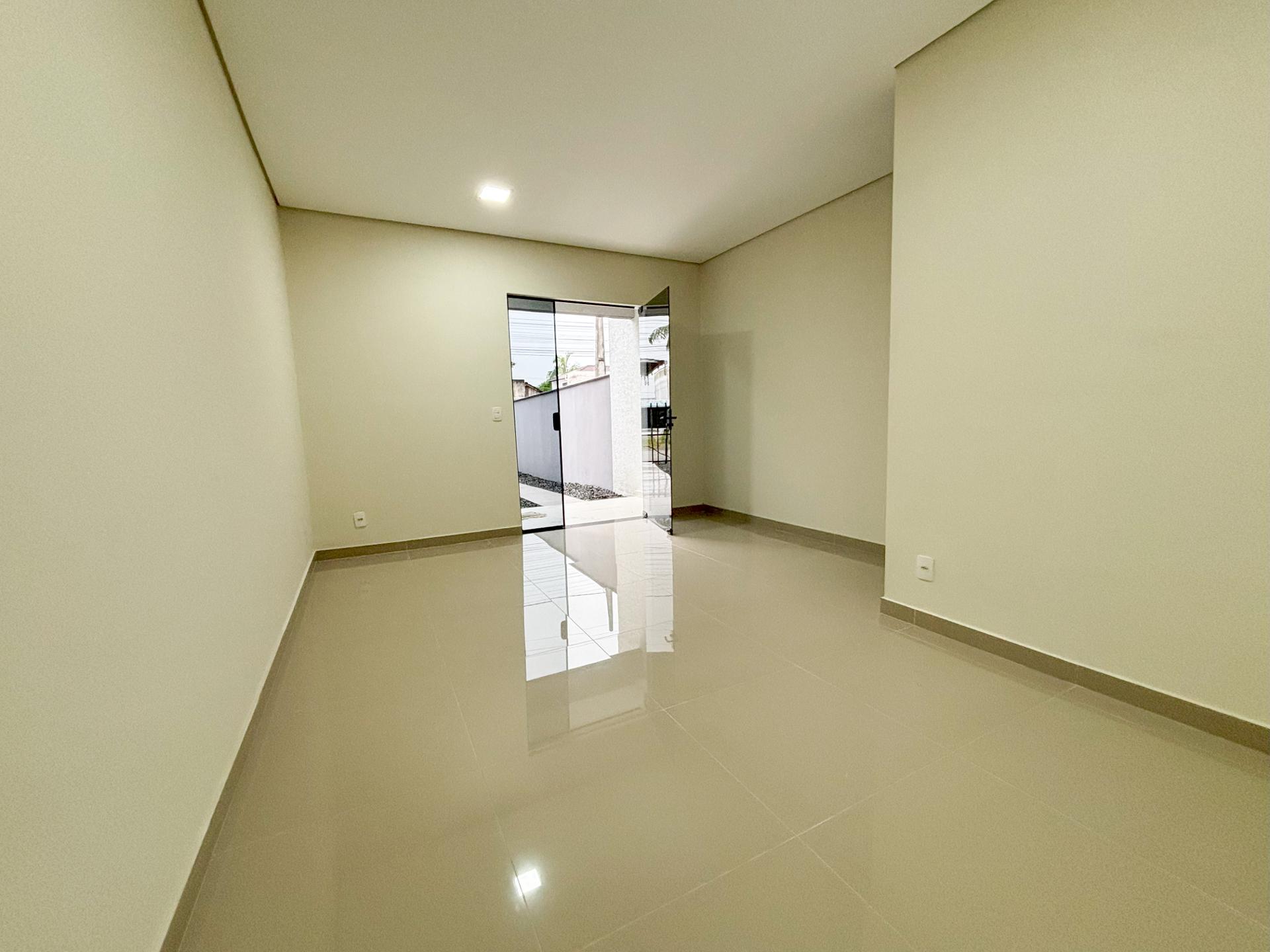 Sobrado Novo à Venda no Bairro Aventureiros | Joinville | Pron...