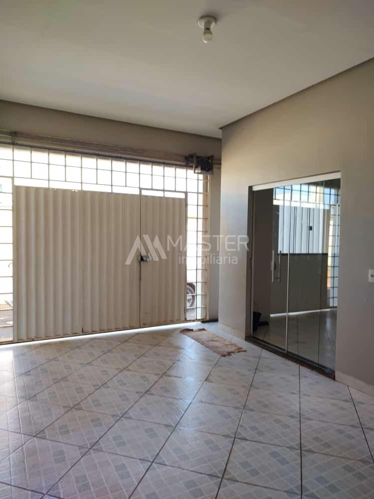 Casa com 3 quartos um sendo su?te - Bairro Bom Planalto, Cidad...