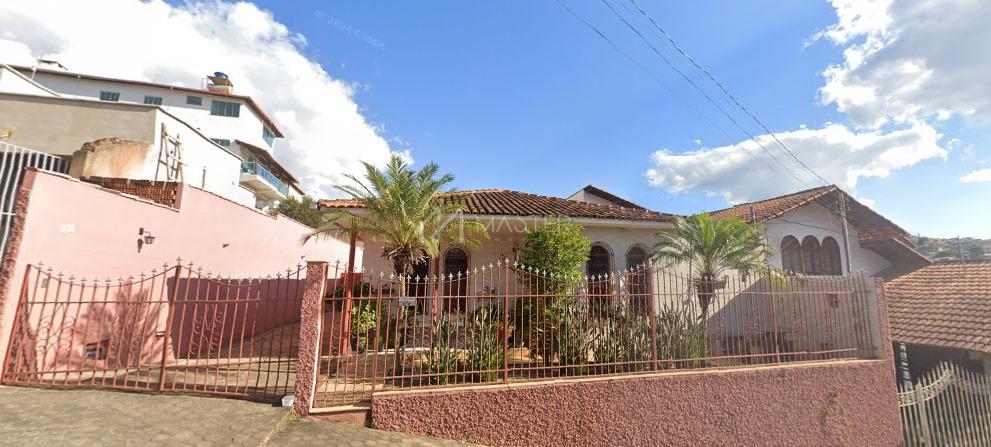 CASA ? VENDA  NO CENTRO DA CIDADE DE S?O JO?O EVANGELISTA -MG