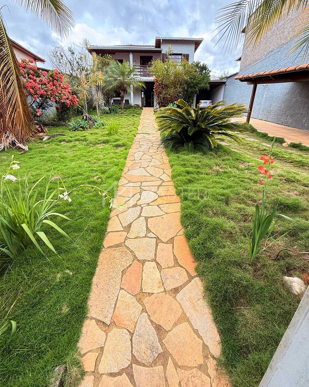 CASA  COMPLETA  ? VENDA NO CENTRO DE GUANH?ES MINAS GERAIS