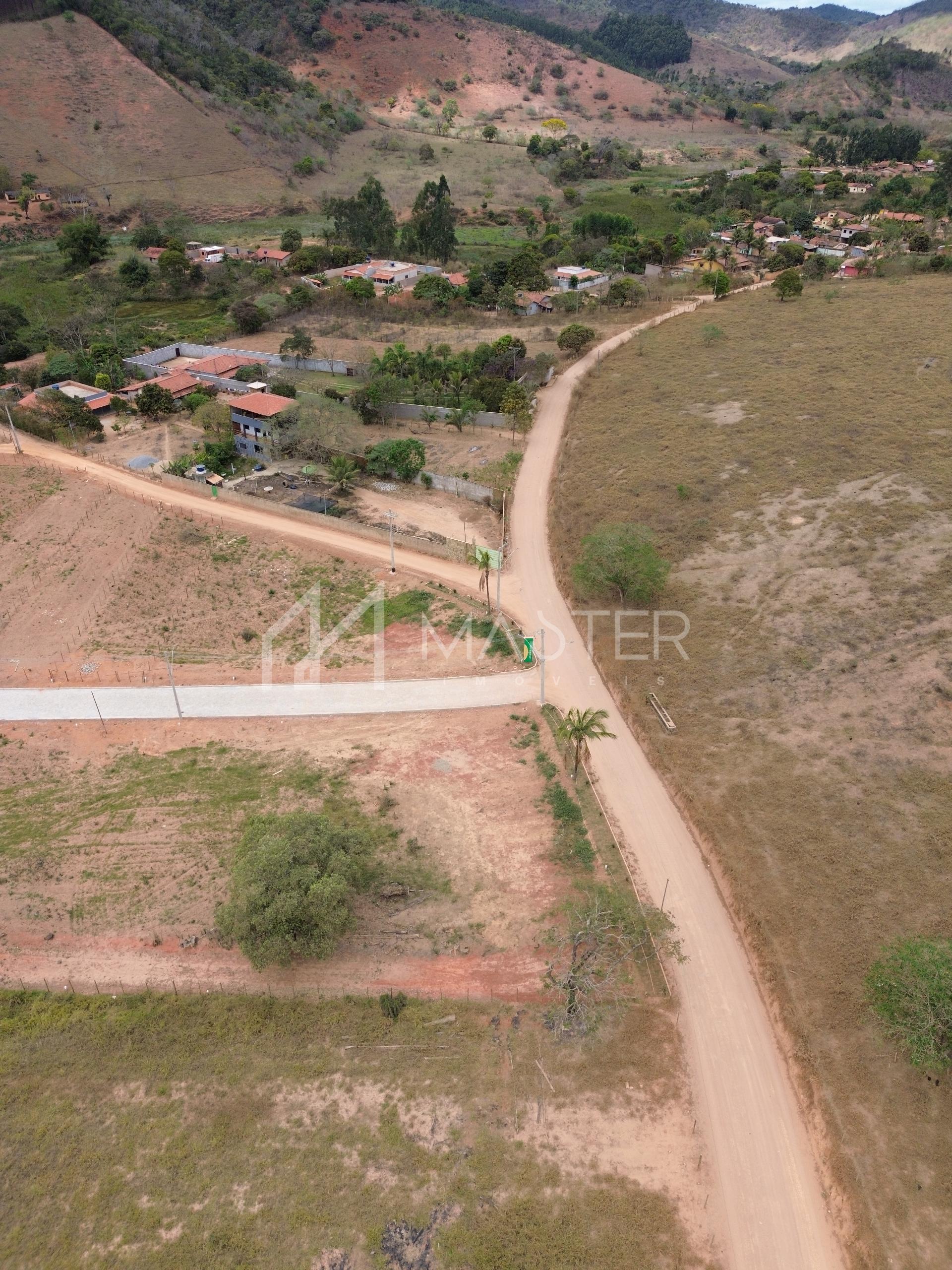 CHÁCARA COM 371,84M  NA VARGEM GRANDE EM SÃO JOÃO EVANGELISTA -MG