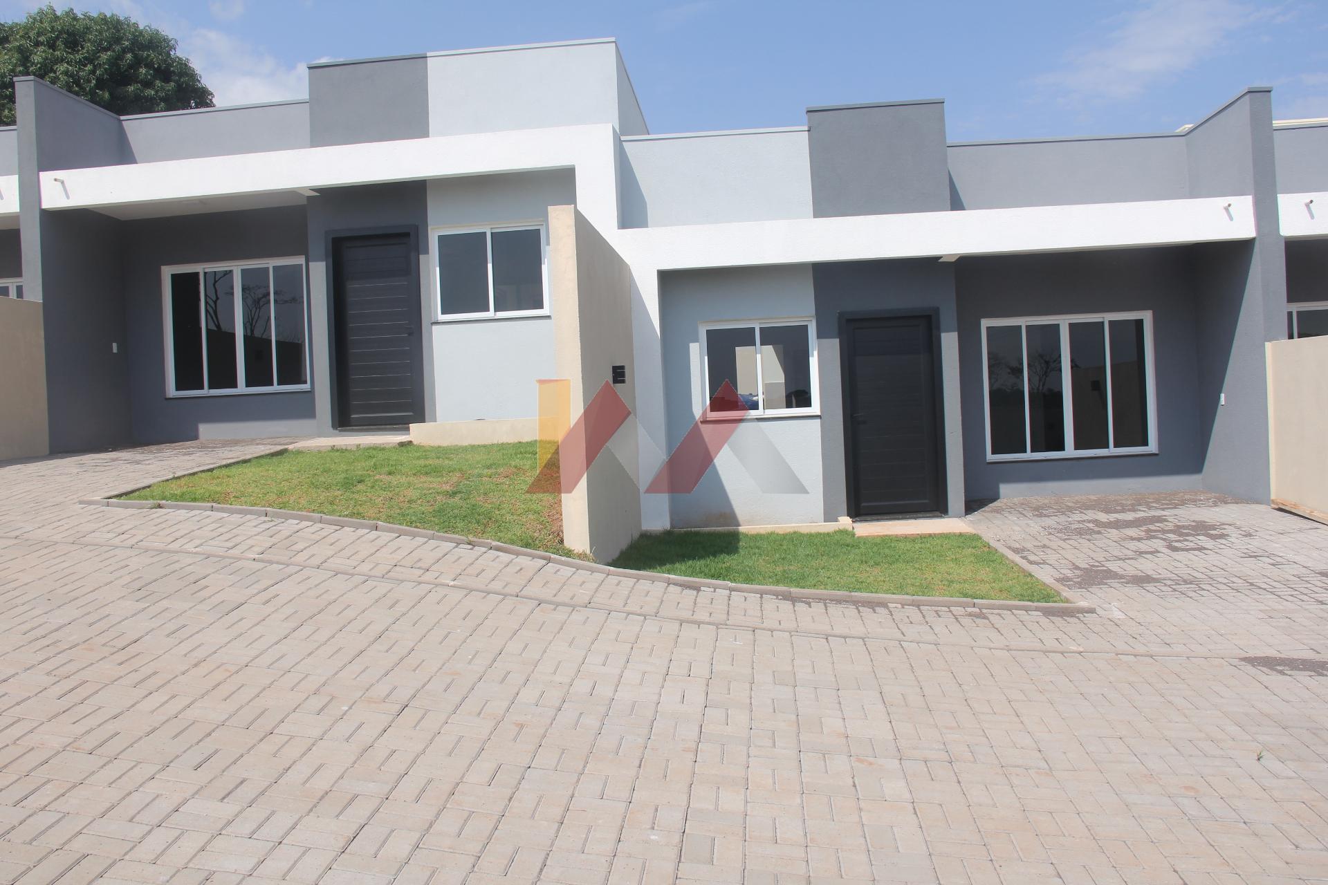 Casa Geminada Nova e ampla para venda em Matelândia