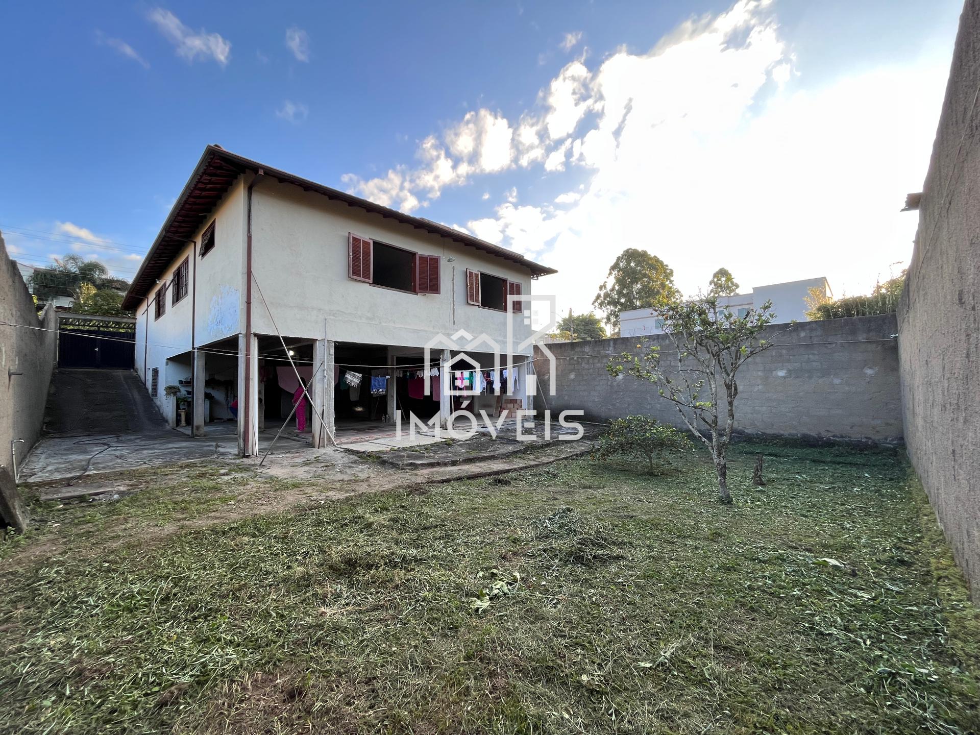 Casa à venda em Barbacena com 4 dormitórios sendo 1 suíte Sant...