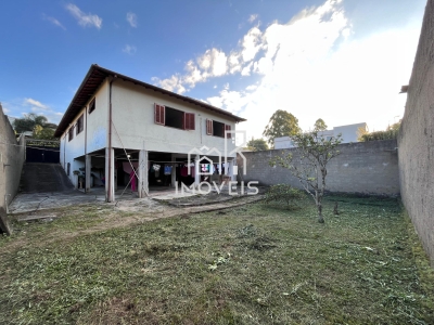 Casa à venda em Barbacena com 4 dormitórios sendo 1 suíte Sant...