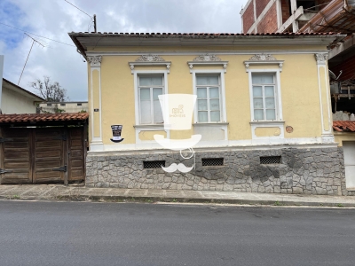 Casa à venda em Barbacena com 5 dormitórios sendo 2 suítes no ...