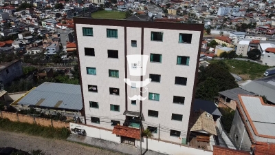 Apartamento ? venda em Barbacena com 2 dormit?rios sendo 1 su?...
