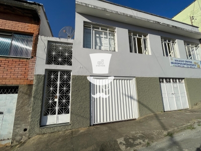 Casa com 3 dormitórios à venda em Barbacena com 3 dormitórios ...