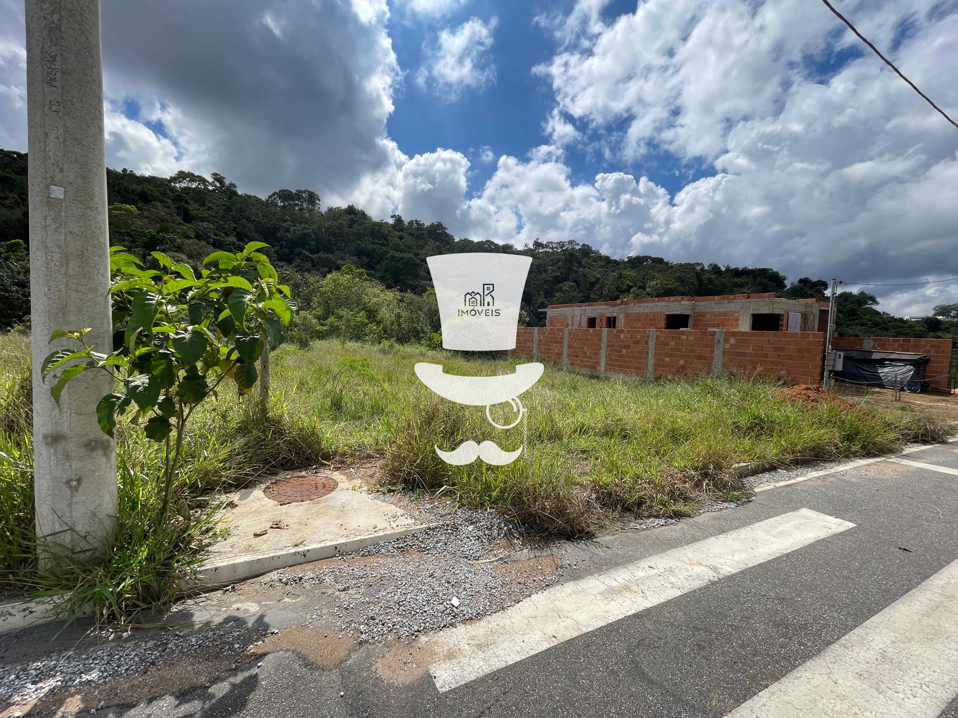 Lote com 305m  a venda em Barbacena MG no Terras de Oyama