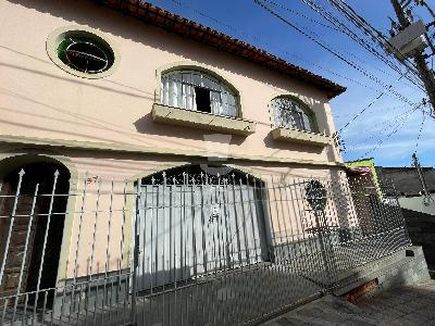 Casa à venda com 3 quartos, sendo 1 suíte no Boa Morte em Barb...