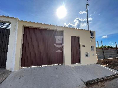 Casa à venda em Campolide com 2 dormitórios sendo 1 suíte