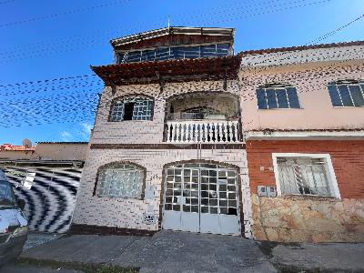 Casa à venda com 3 quartos no São José em BARBACENA - MG
