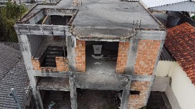 Apartamento em construção à venda no bairro Boa Morte em Barba...