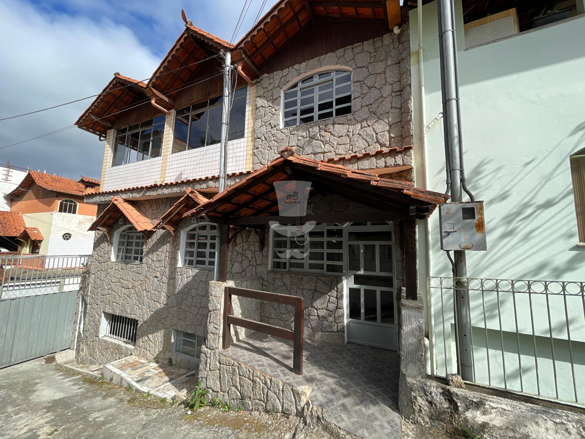 2 Casas à venda com 5 quartos no Caminho Novo em Barbacena