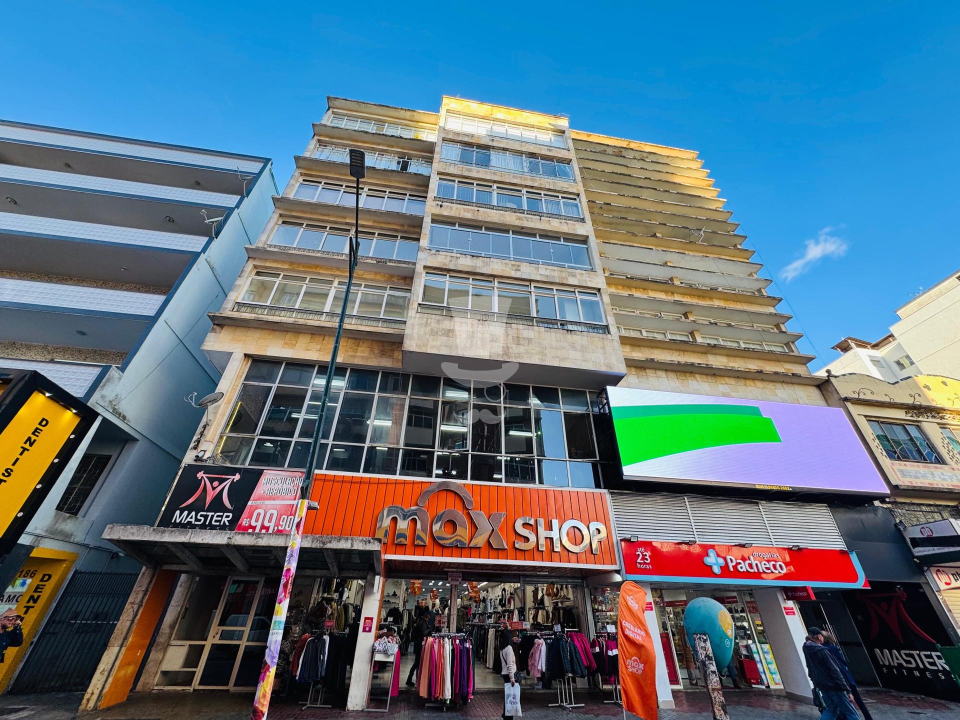 Apartamento à venda com 4 quartos, sendo 1 suíte, no centro em...