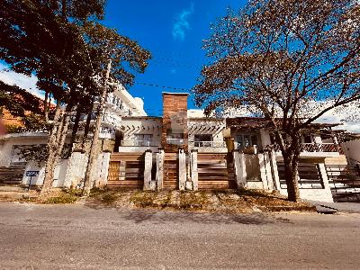 Casa à venda em Barbacena com 4 dormitórios na Chácara das And...