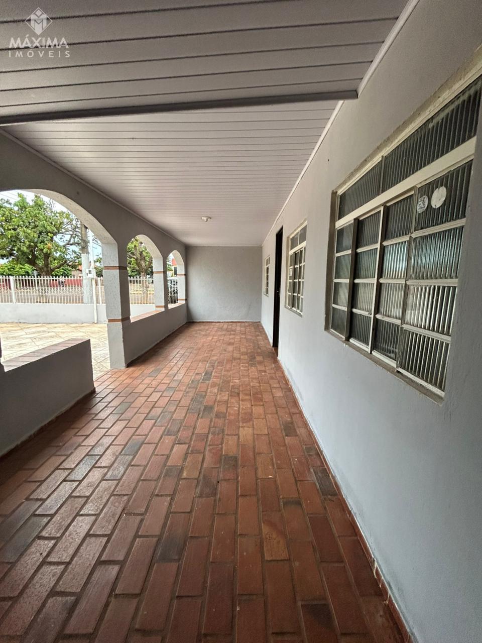 Casa para locação. Rua São Paulo, 472. Casa 01. Bairro Centro....