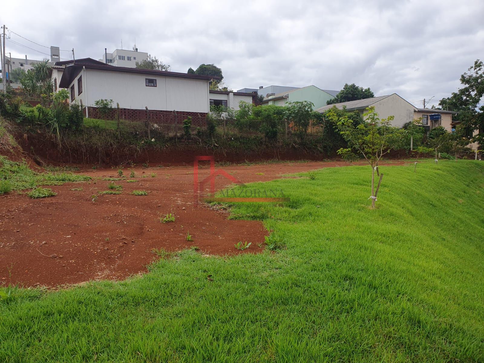 Vende Terreno Comercial e Residencial no Bairro Santa Terezinha