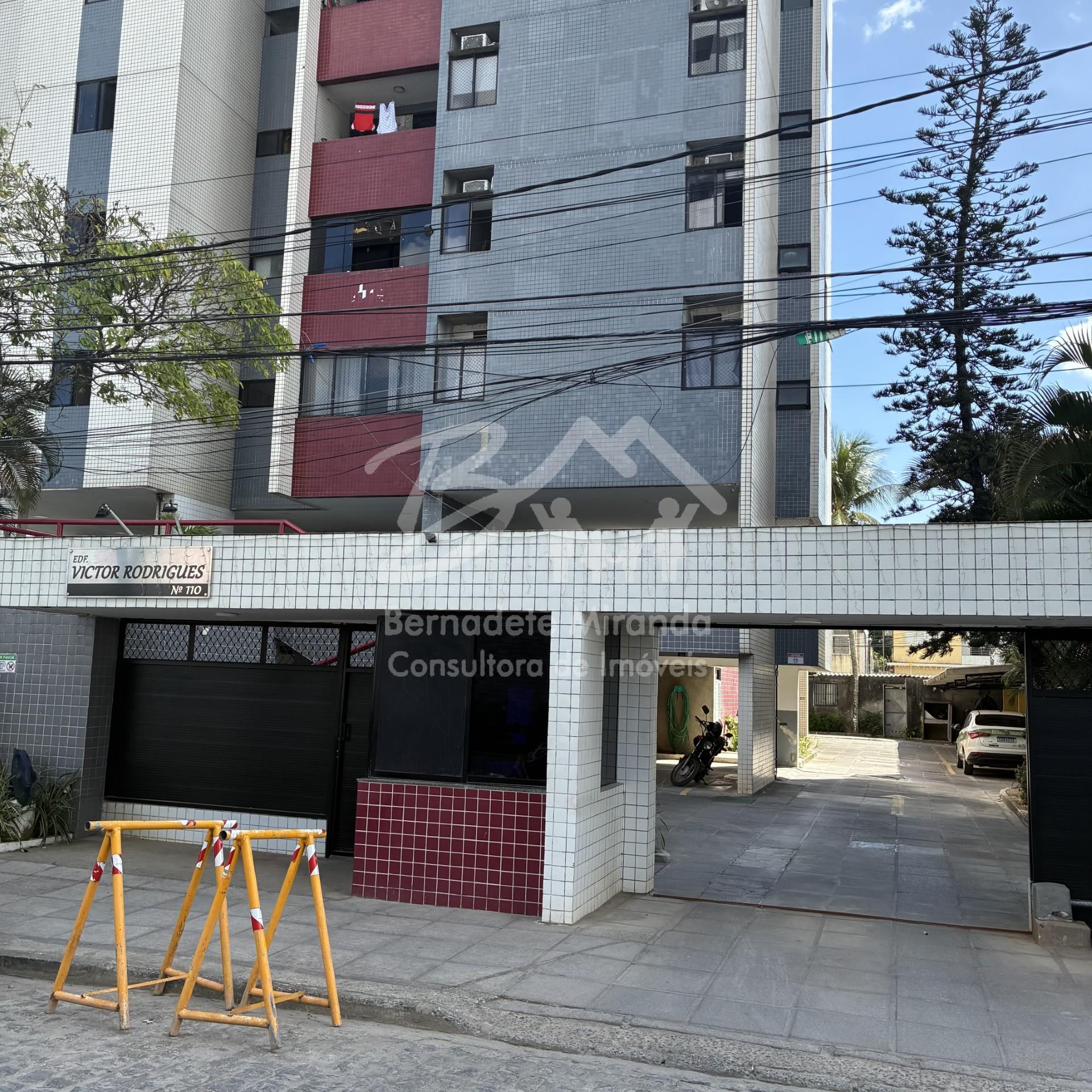 ALUGUEL R  2.900,00 APTO SEMI-MOBILIADO POR TR�S DO EDF CASTANHEIRA