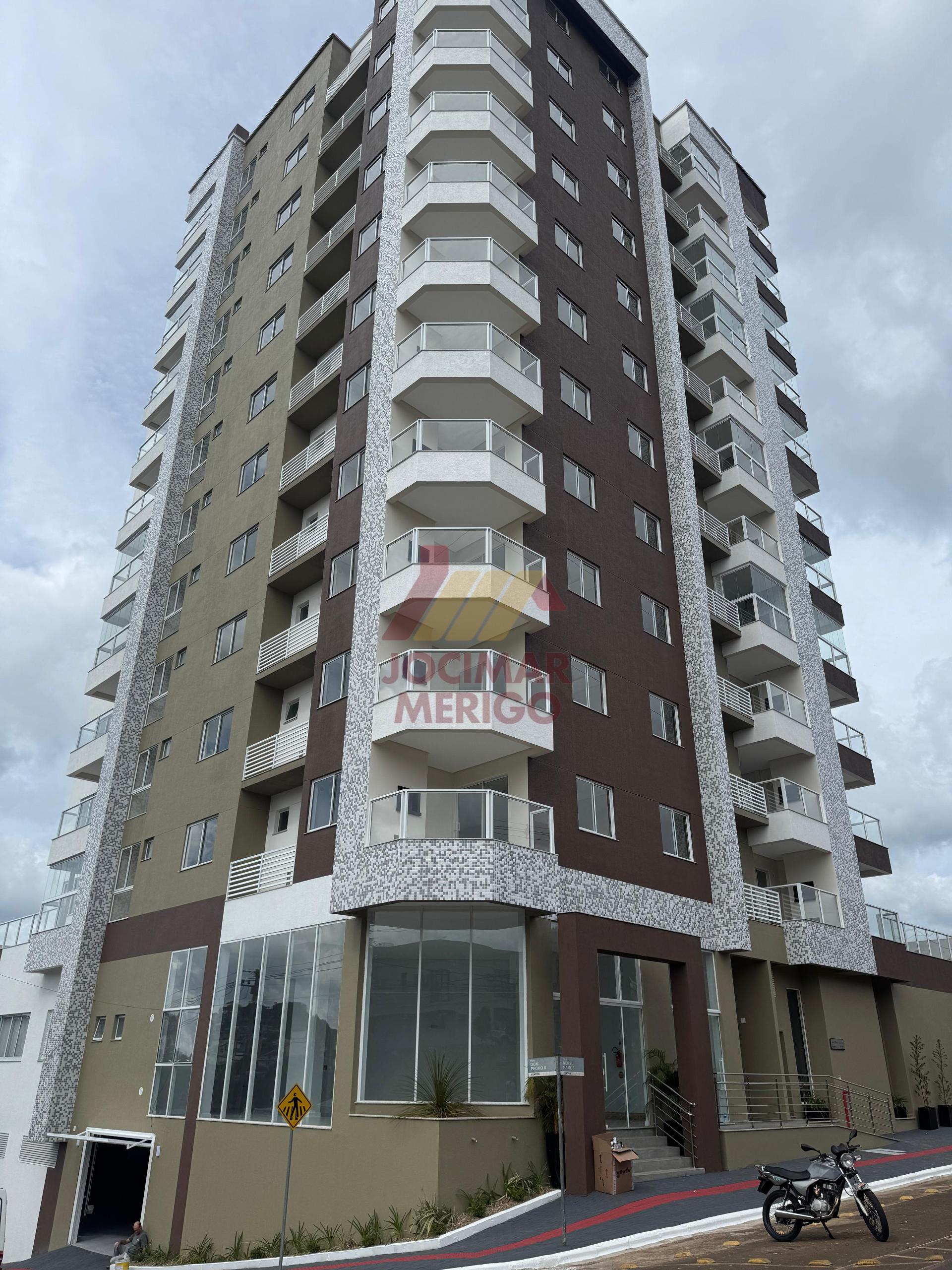 APARTAMENTO À VENDA NO ED. VILLAGE GARDEN