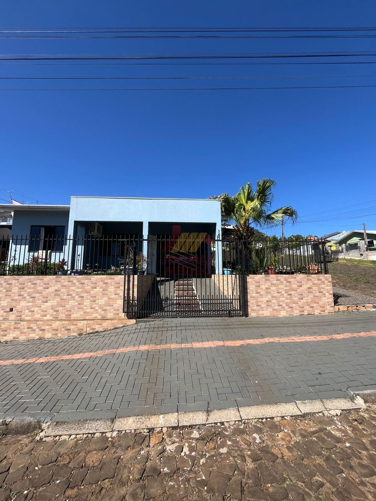 CASA À VENDA NO BAIRRO CRUZEIRO PROXIMO AO CENTRO DE EVENTOS