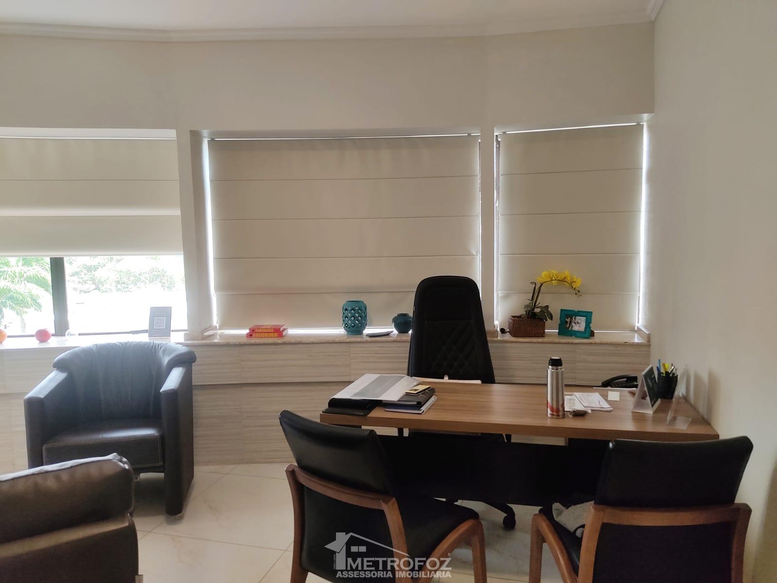 Sala comercial a venda no centro de Foz do Iguacu, semi mobili...