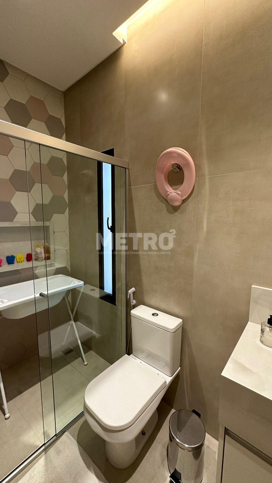 Casa de Condomínio à venda com 1 quarto, 206m² - Foto 2