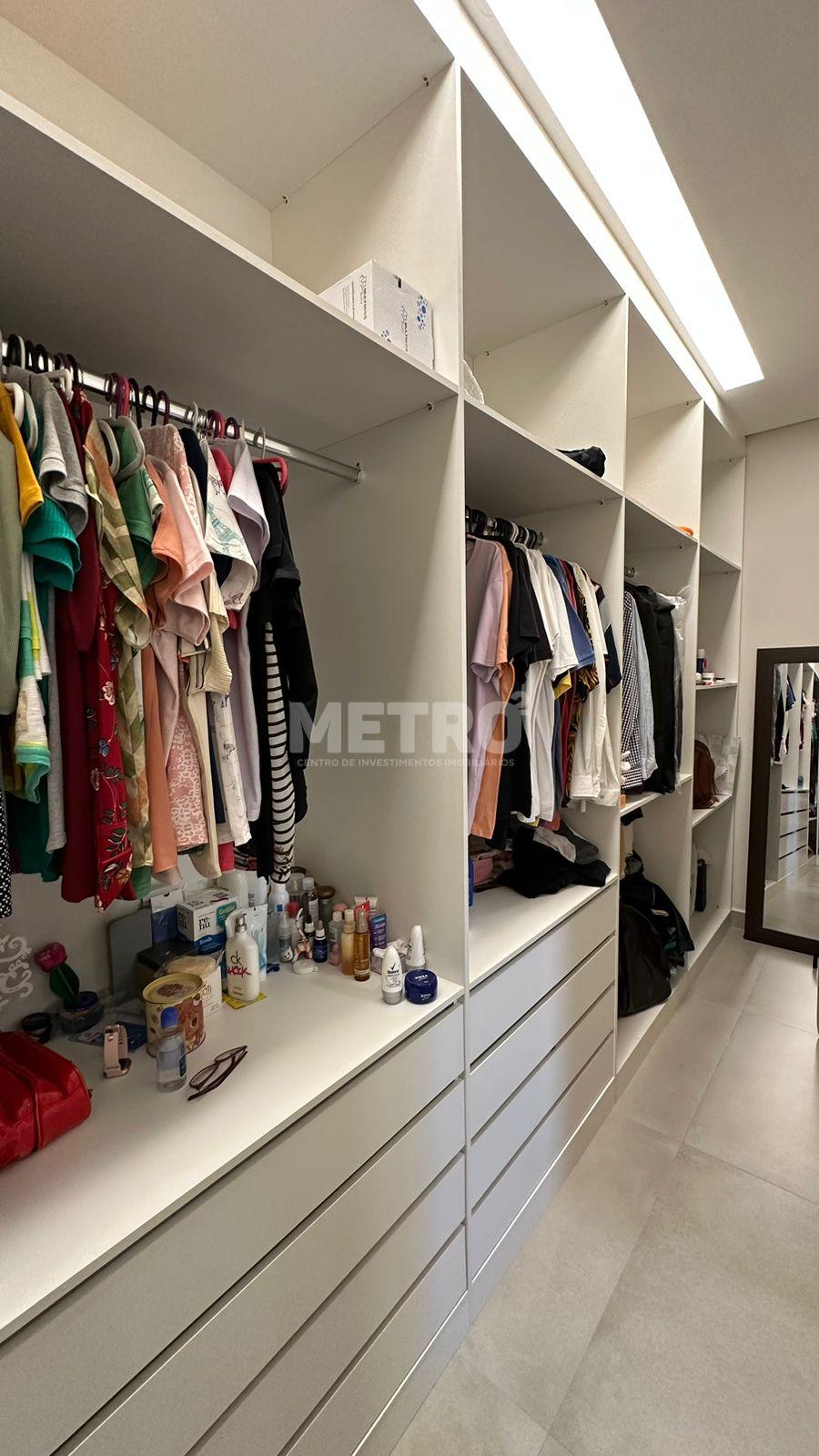 Casa de Condomínio à venda com 1 quarto, 206m² - Foto 6