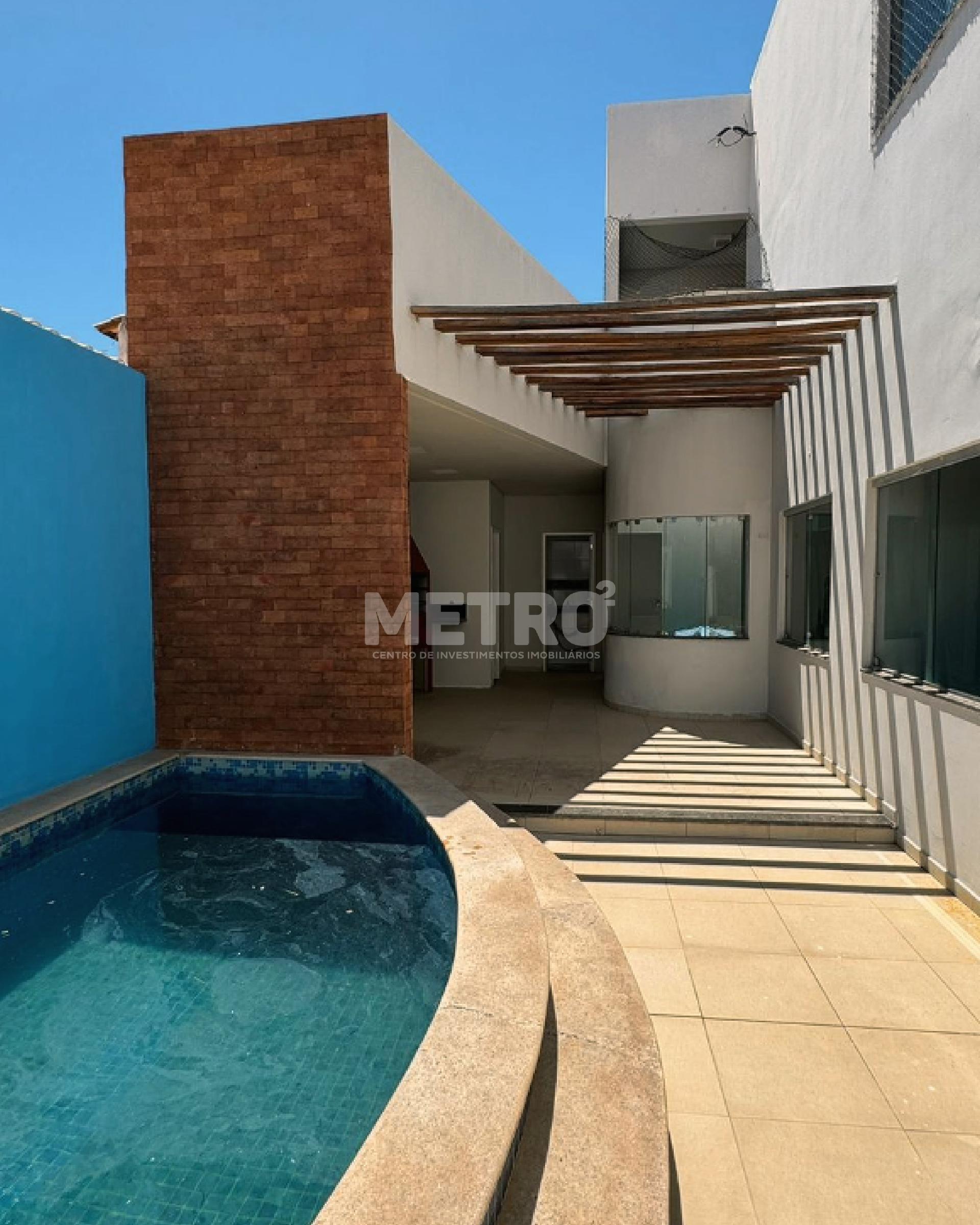 Casa 04 quartos, sendo todos suítes, 03 com closet, 02 com ban...