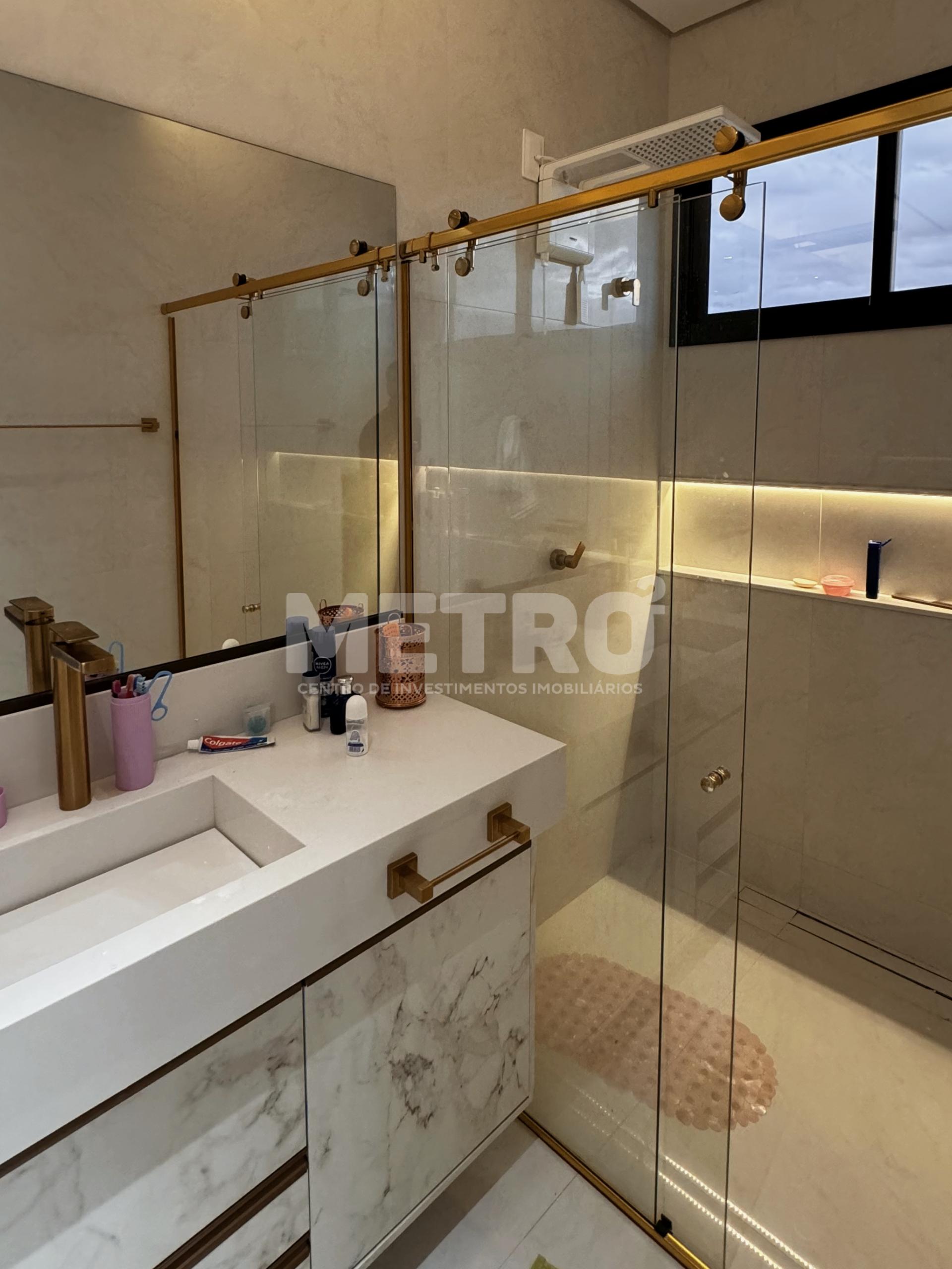 Casa de Condomínio à venda com 4 quartos, 290m² - Foto 32