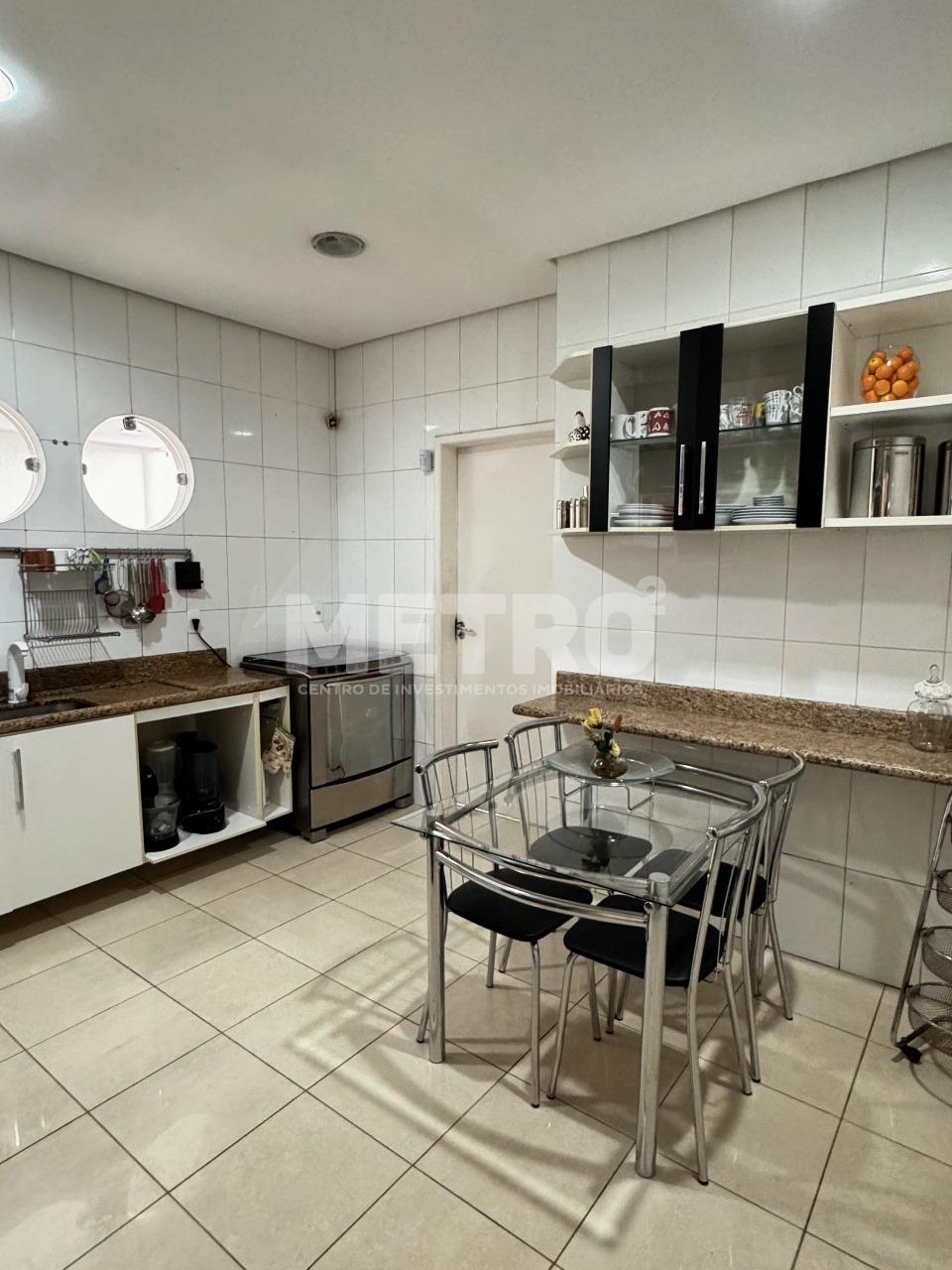 Casa, 2 quartos, 245 m² - Foto 10