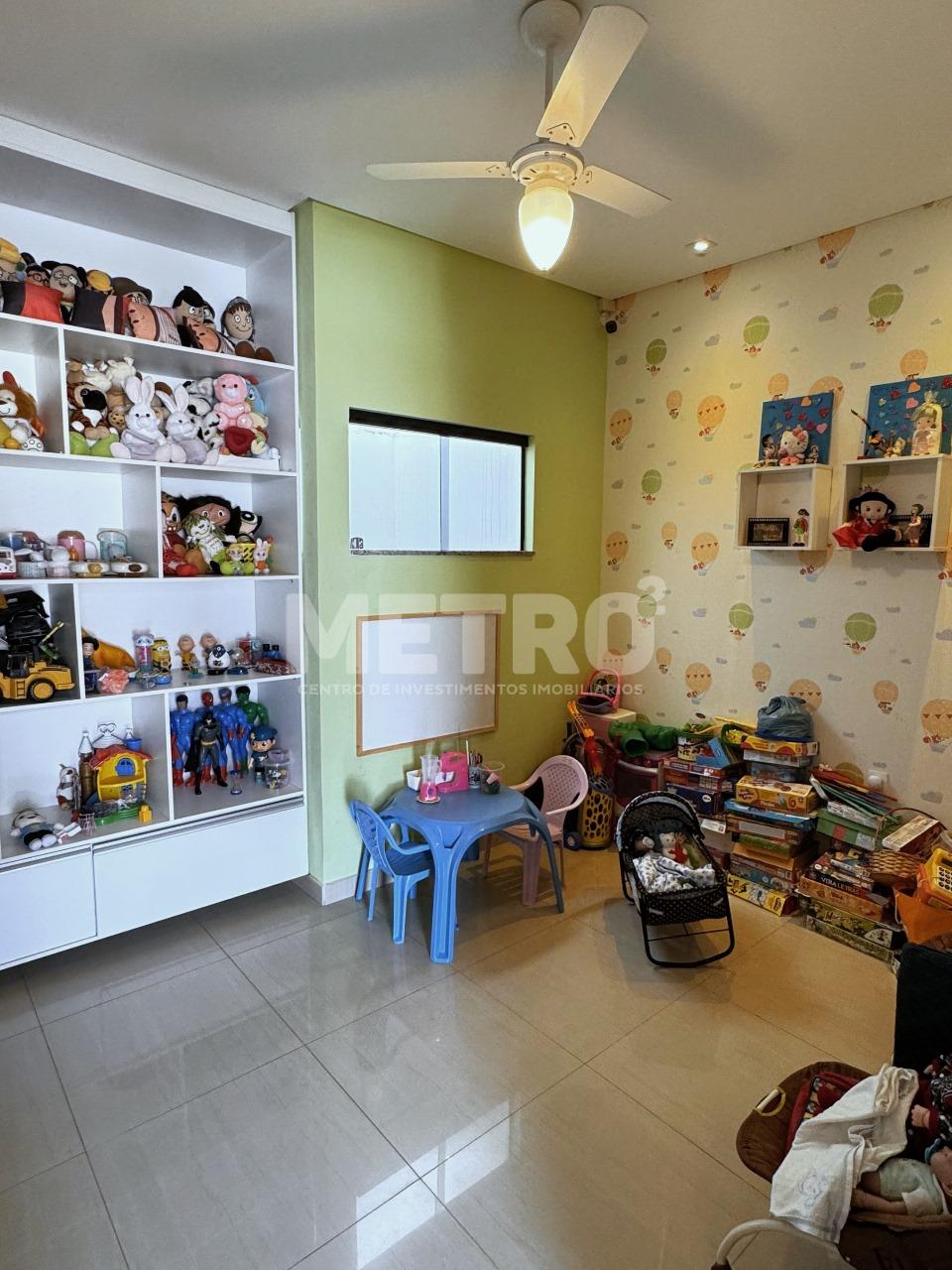 Casa, 2 quartos, 245 m² - Foto 17