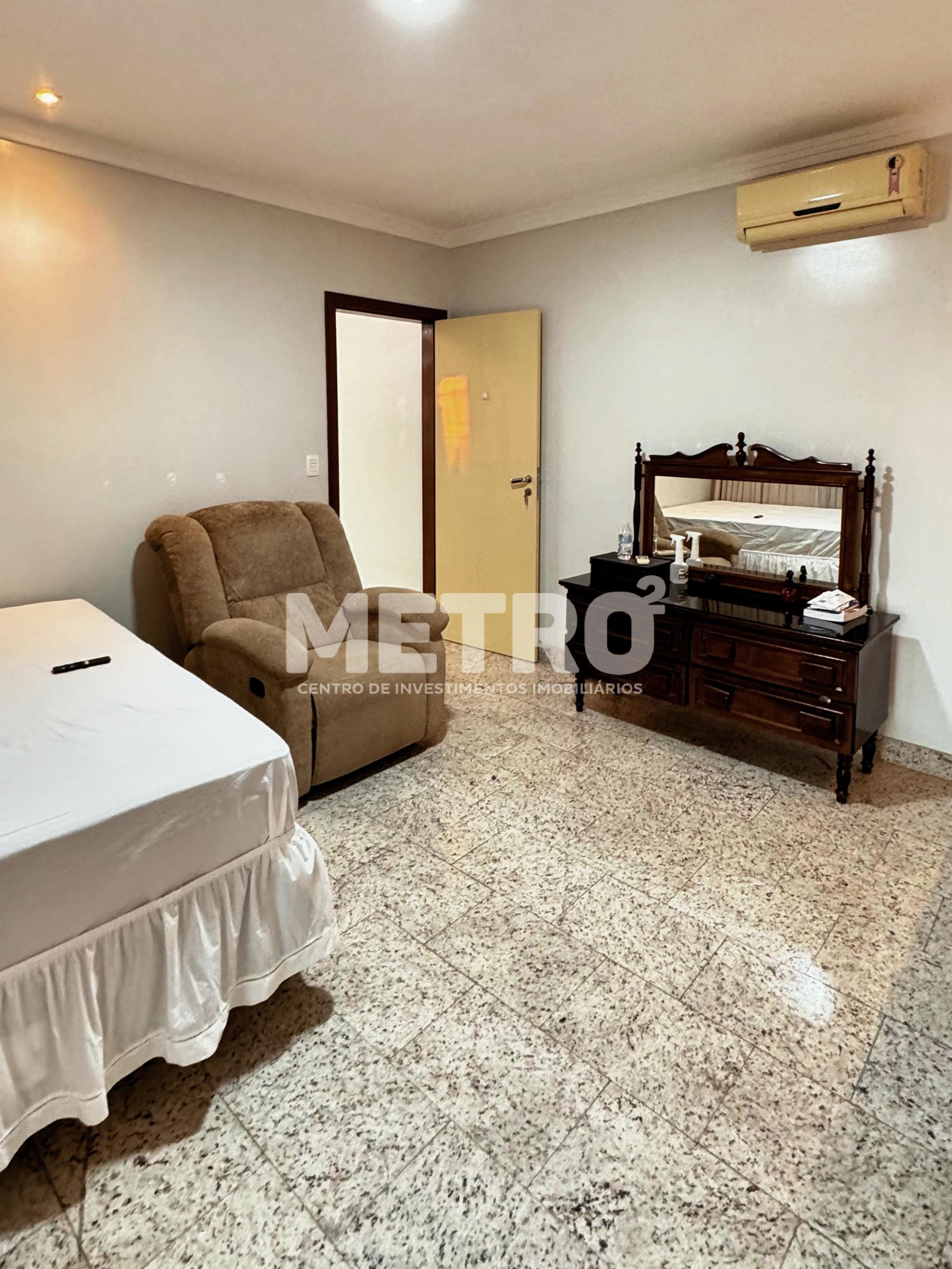 Casa à venda com 2 quartos, 245m² - Foto 17
