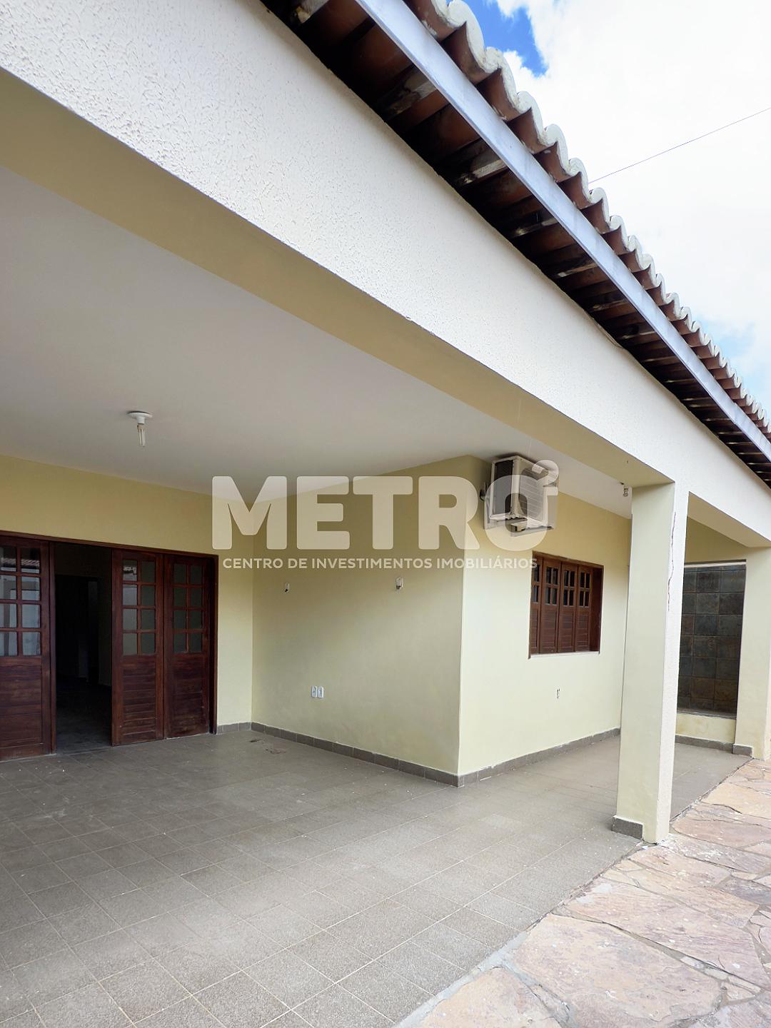 Casa à venda no Bairro Cohab Massangano com 3 quartos, PETROLI...