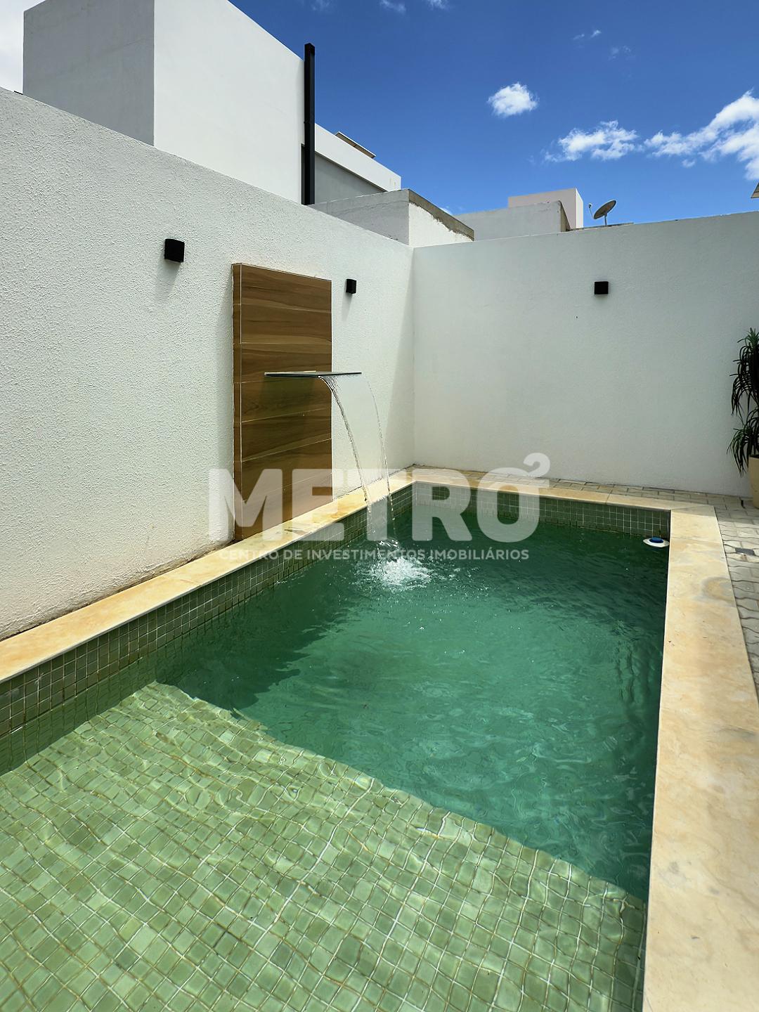 Casa à venda no Cond. Assunção de Maria com 4 quartos, piscina...