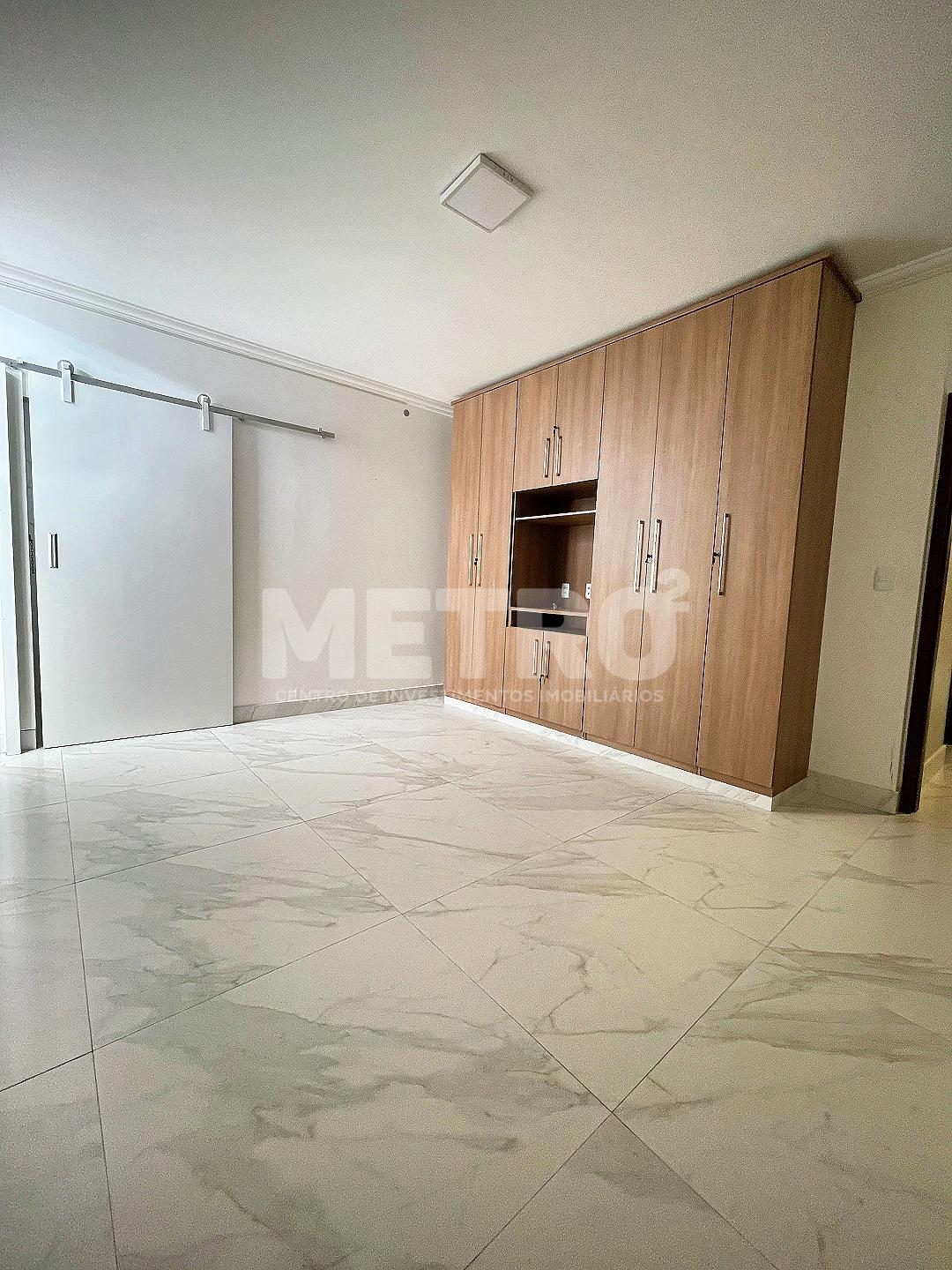 Loja-Salão para alugar com 3 quartos, 200m² - Foto 7