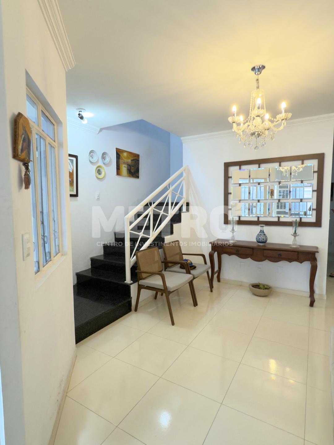 Casa á venda no bairro São José com 3 quartos todos suítes, PE...
