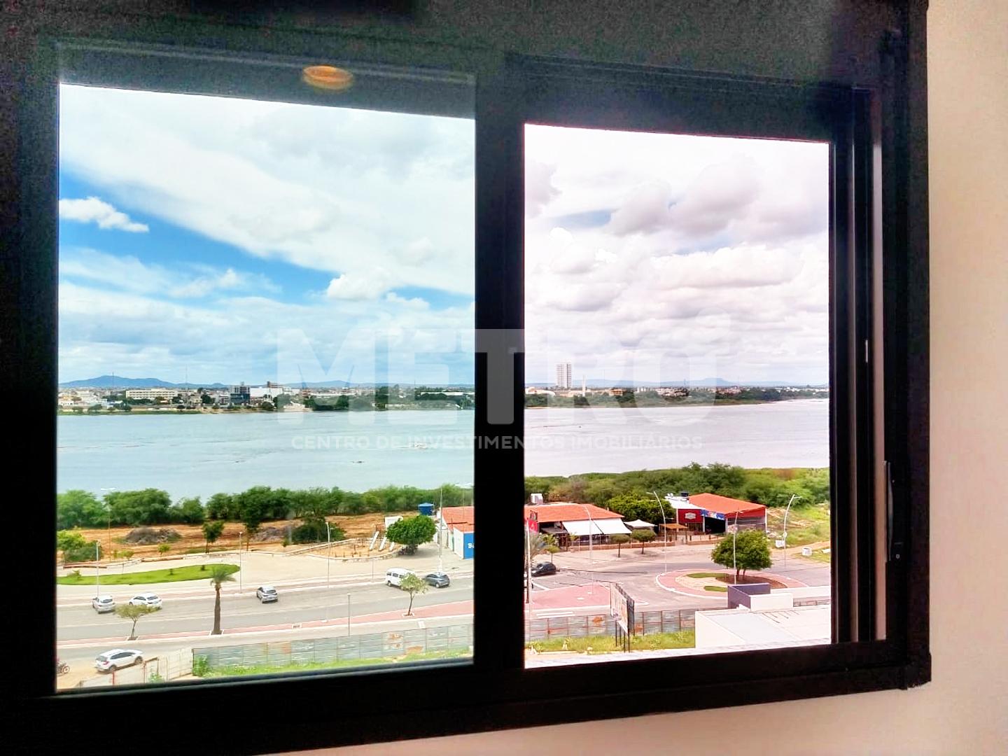 Apartamento para alugar com 2 quartos, 75m² - Foto 3
