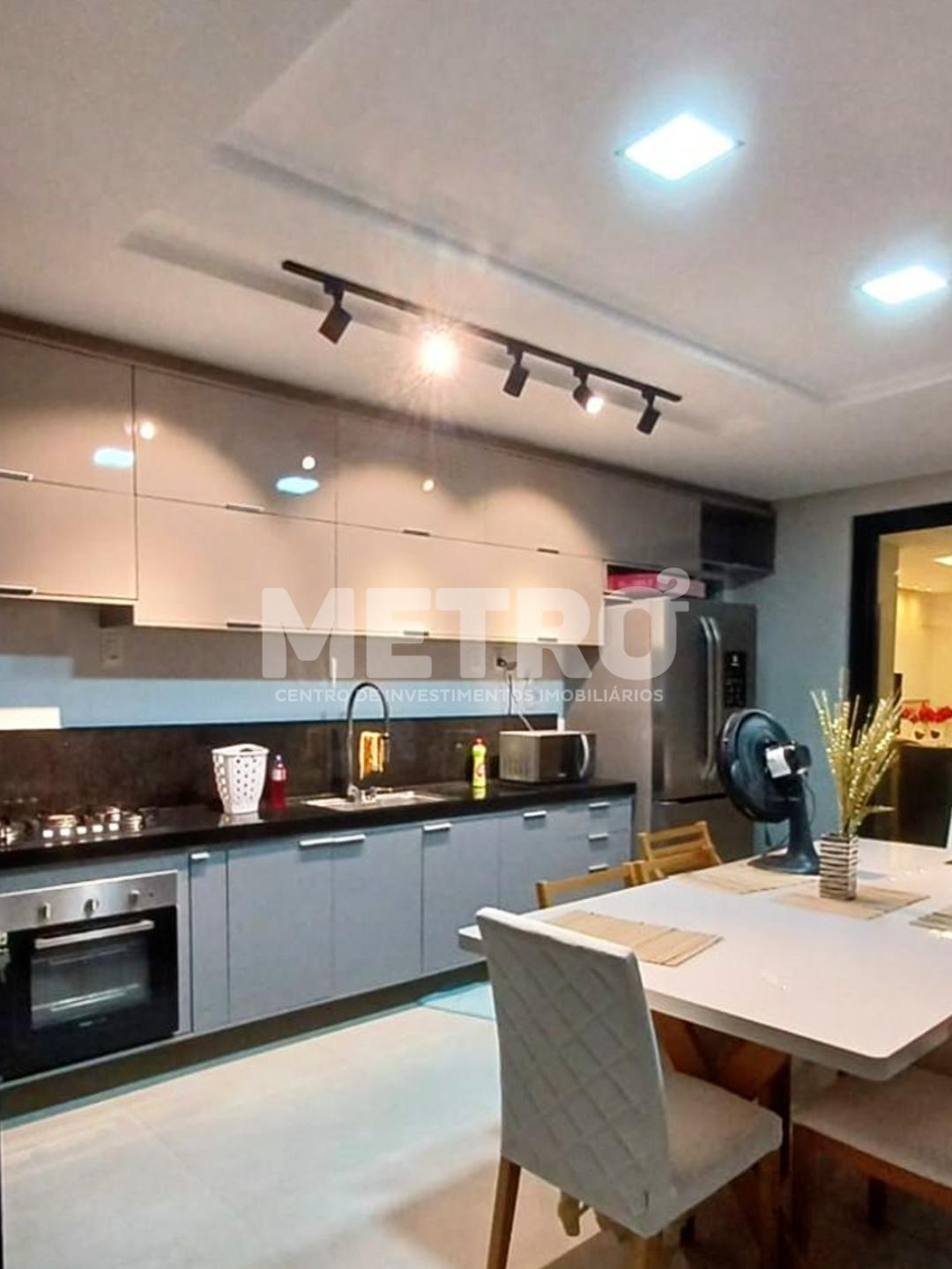 Casa à venda no Buona Vita com  4 quartos, sendo 1 suíte, PETR...